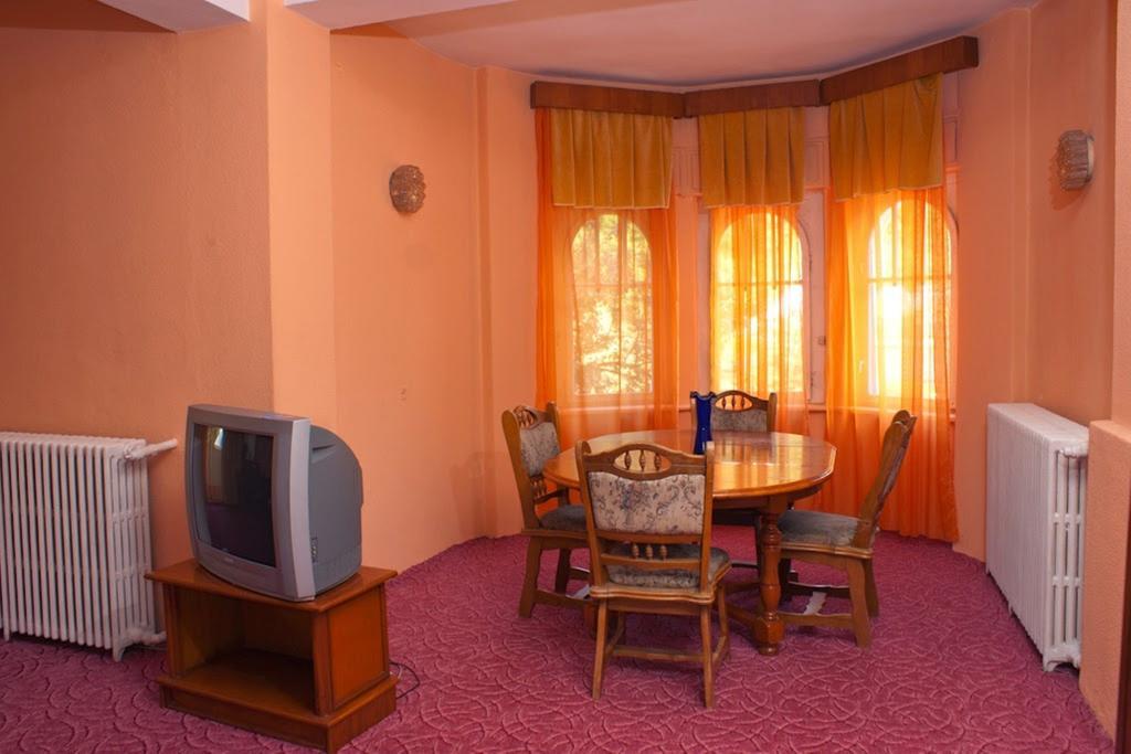 Hotel Cerna Băile Herculane Chambre photo