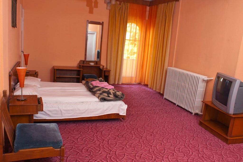 Hotel Cerna Băile Herculane Chambre photo